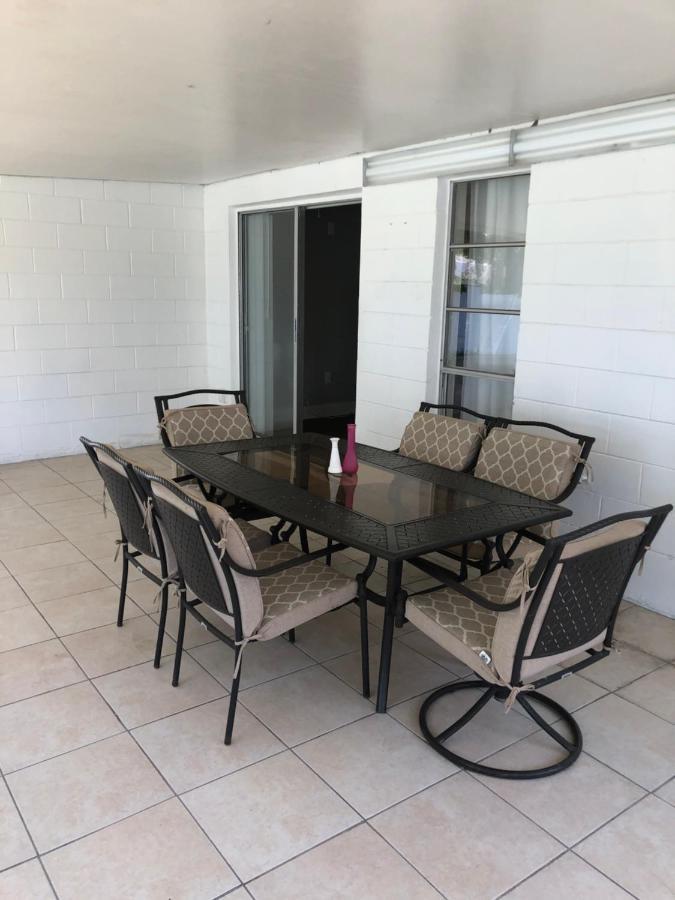 Cheerful 3 Bed House In A Cul- De-Sac! Villa Tampa Exteriör bild
