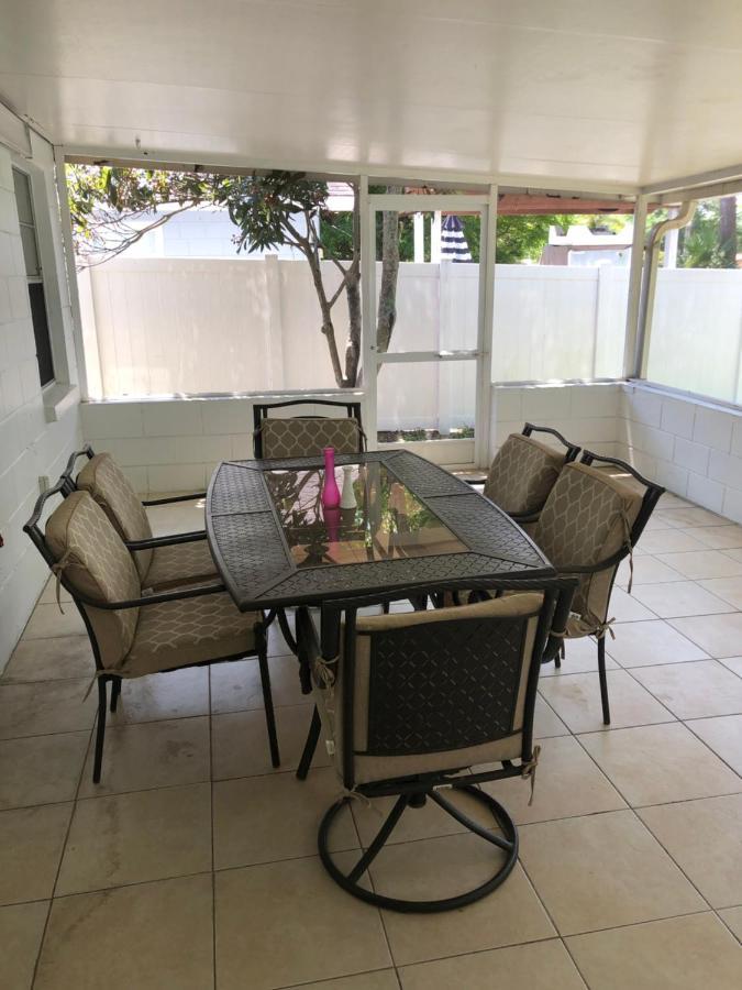 Cheerful 3 Bed House In A Cul- De-Sac! Villa Tampa Exteriör bild